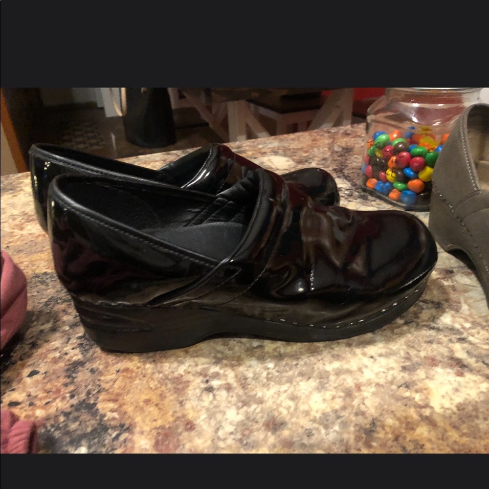 Clogs - Picture 3 of 4